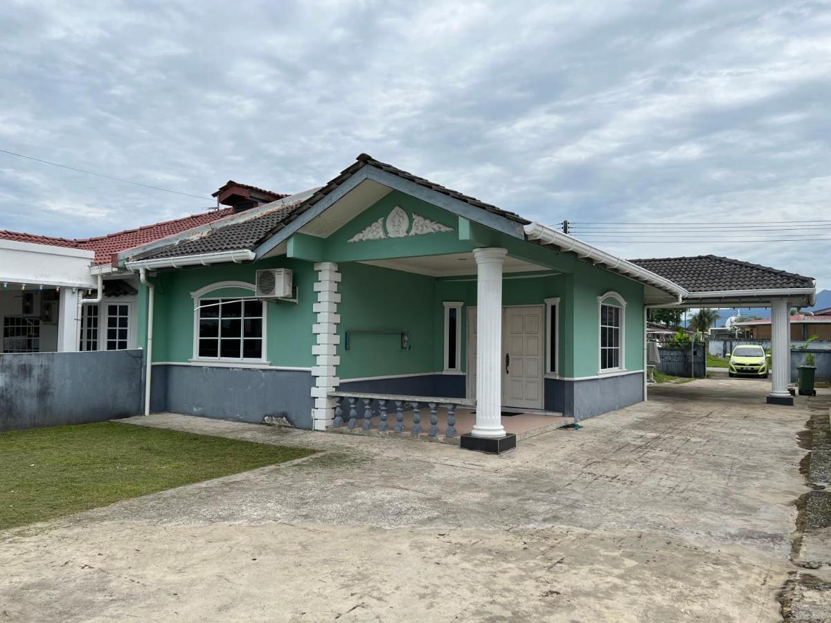 Hanif Homestay Кучинг Экстерьер фото